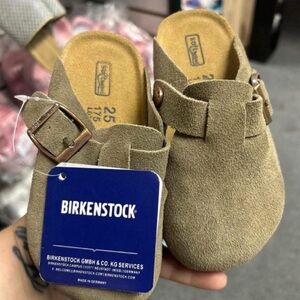 Birkenstock Kids Suede Slippers - Tan